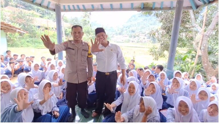polisi goes to school satap